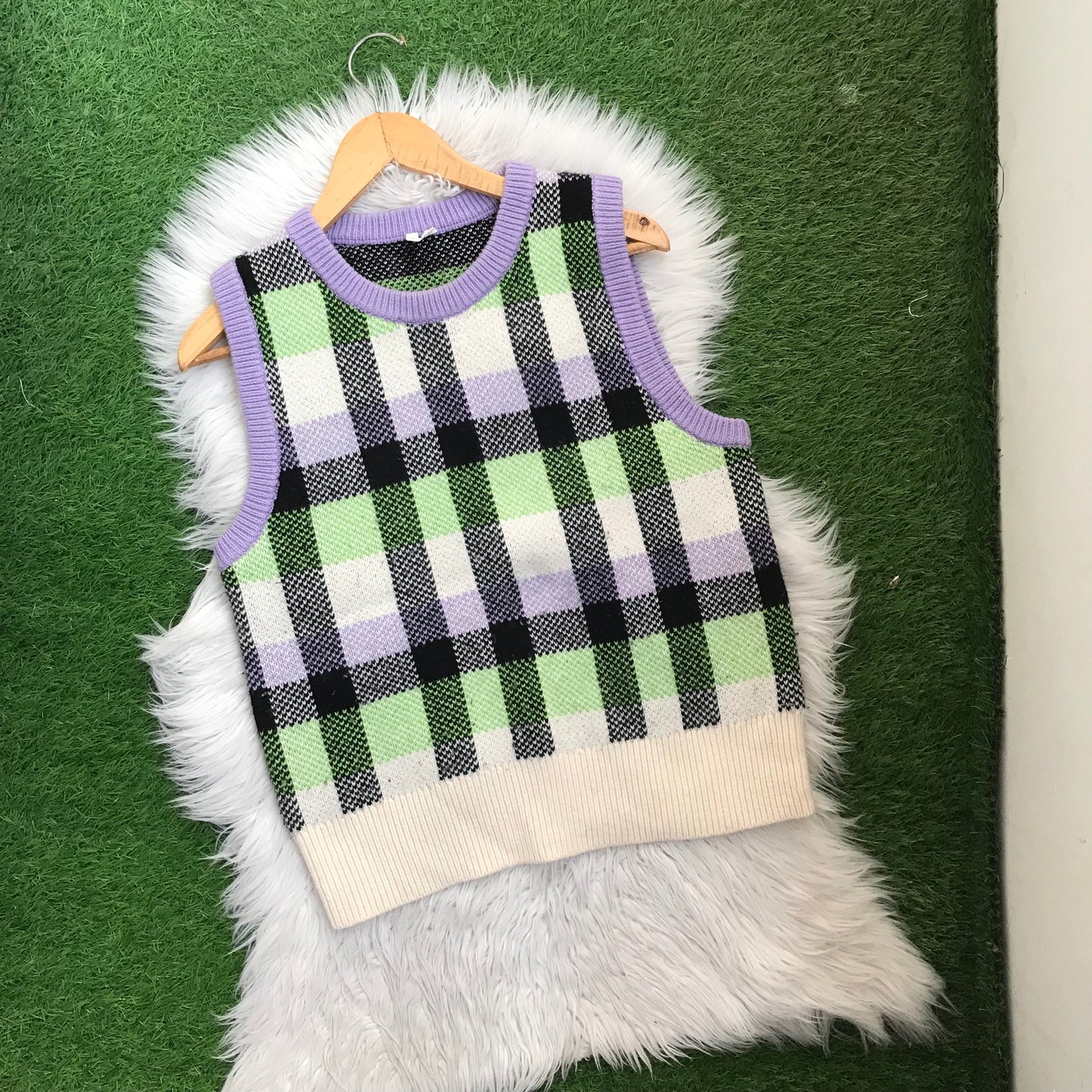 Vest sweater