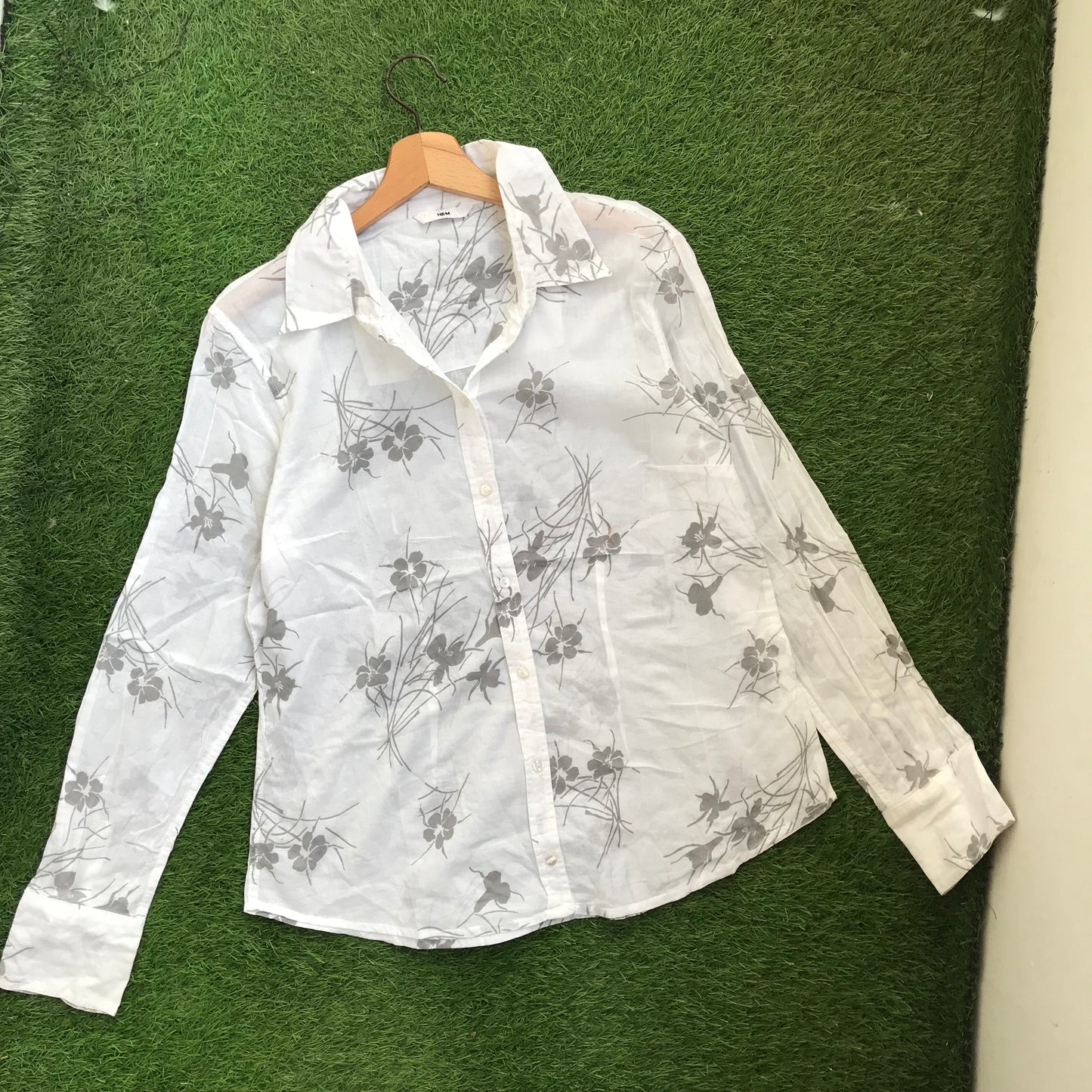 Hnm button down
