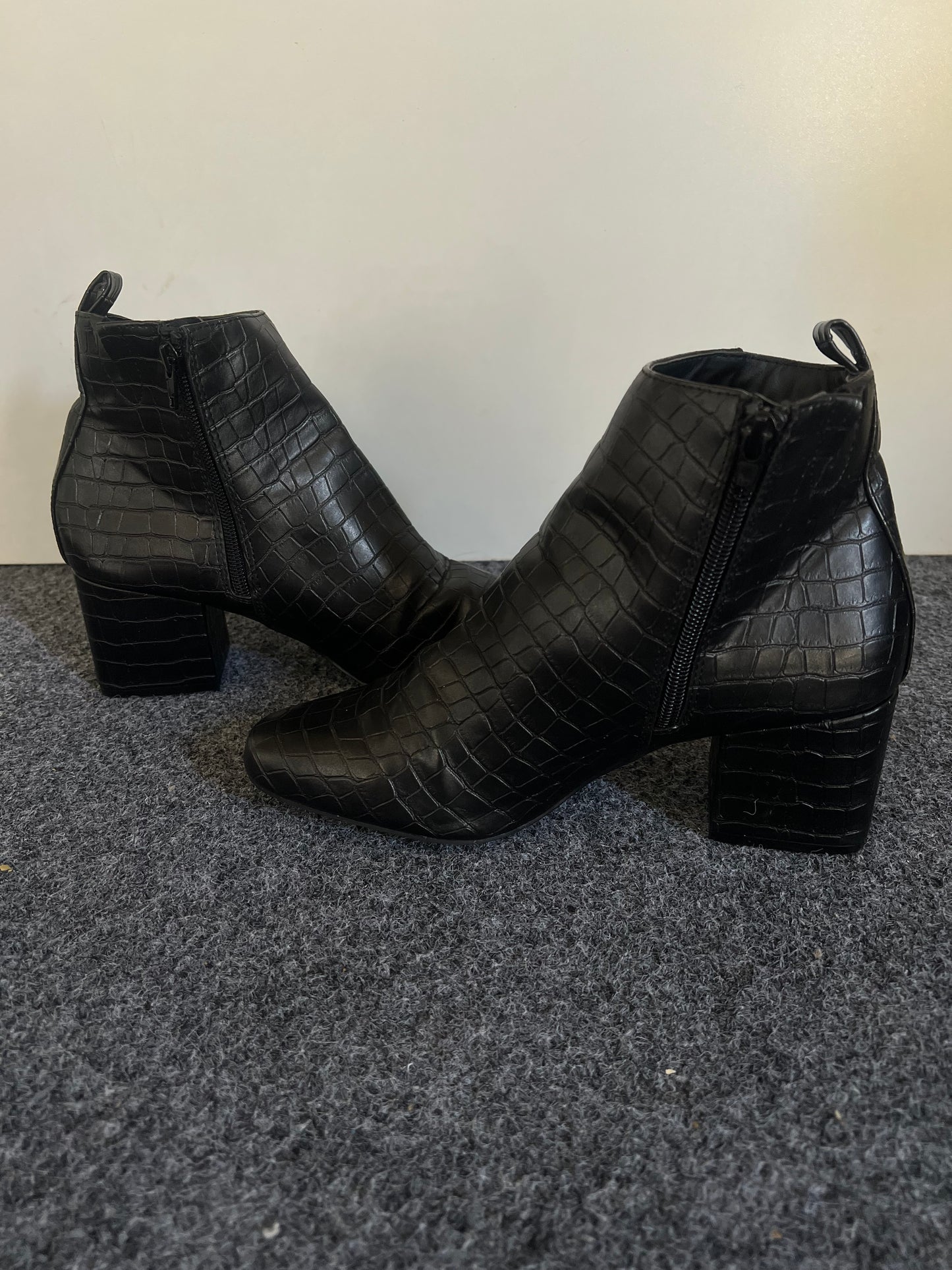 Time and Tru Boots