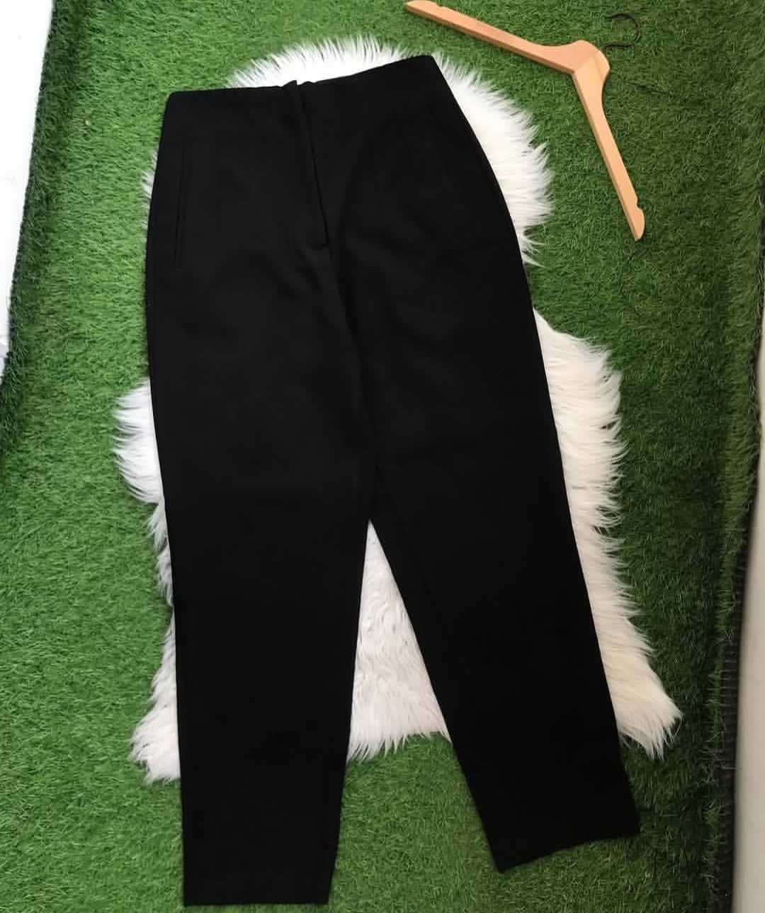 Zara black pants (M)