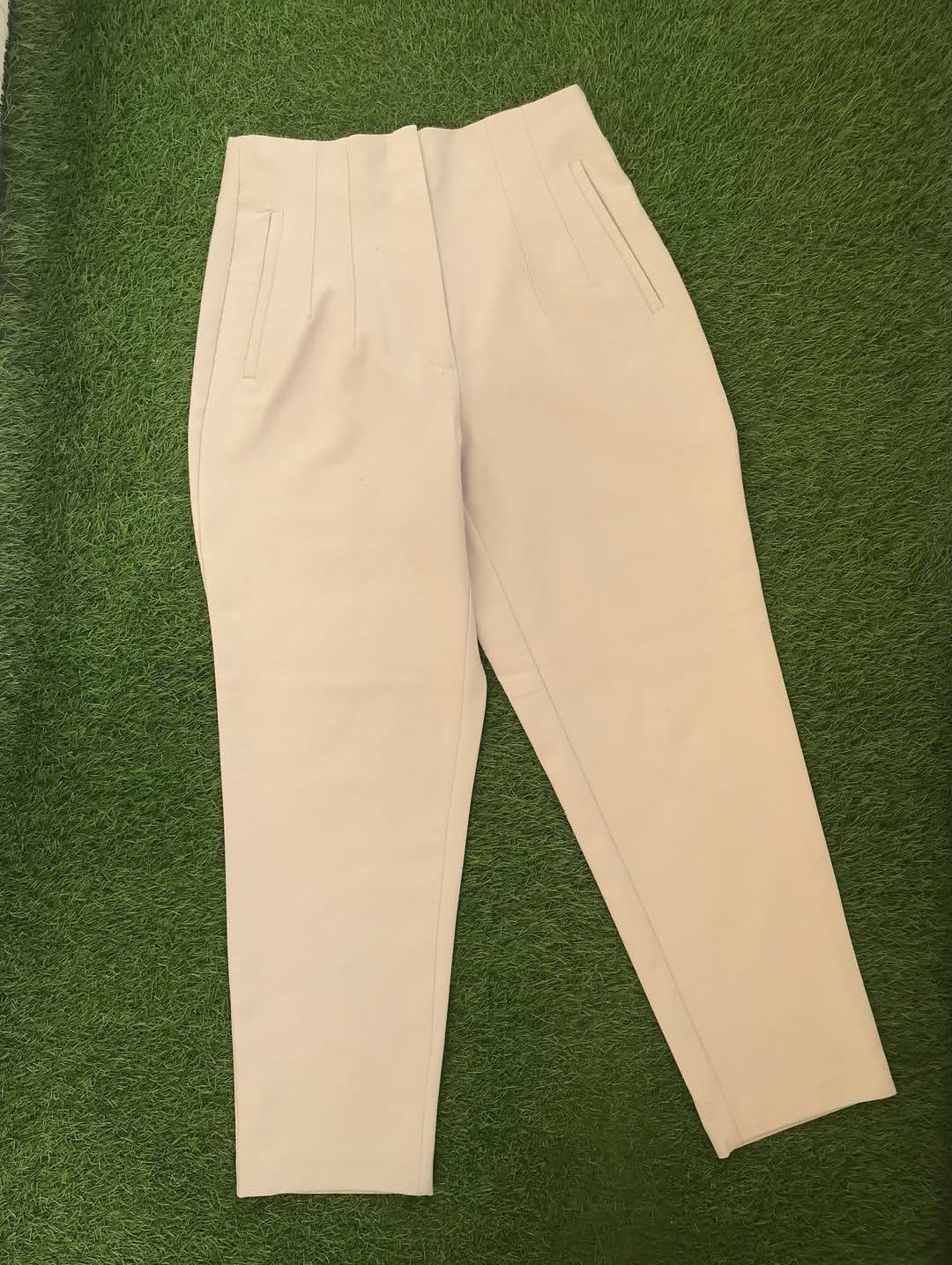 Zara offwhite pants M