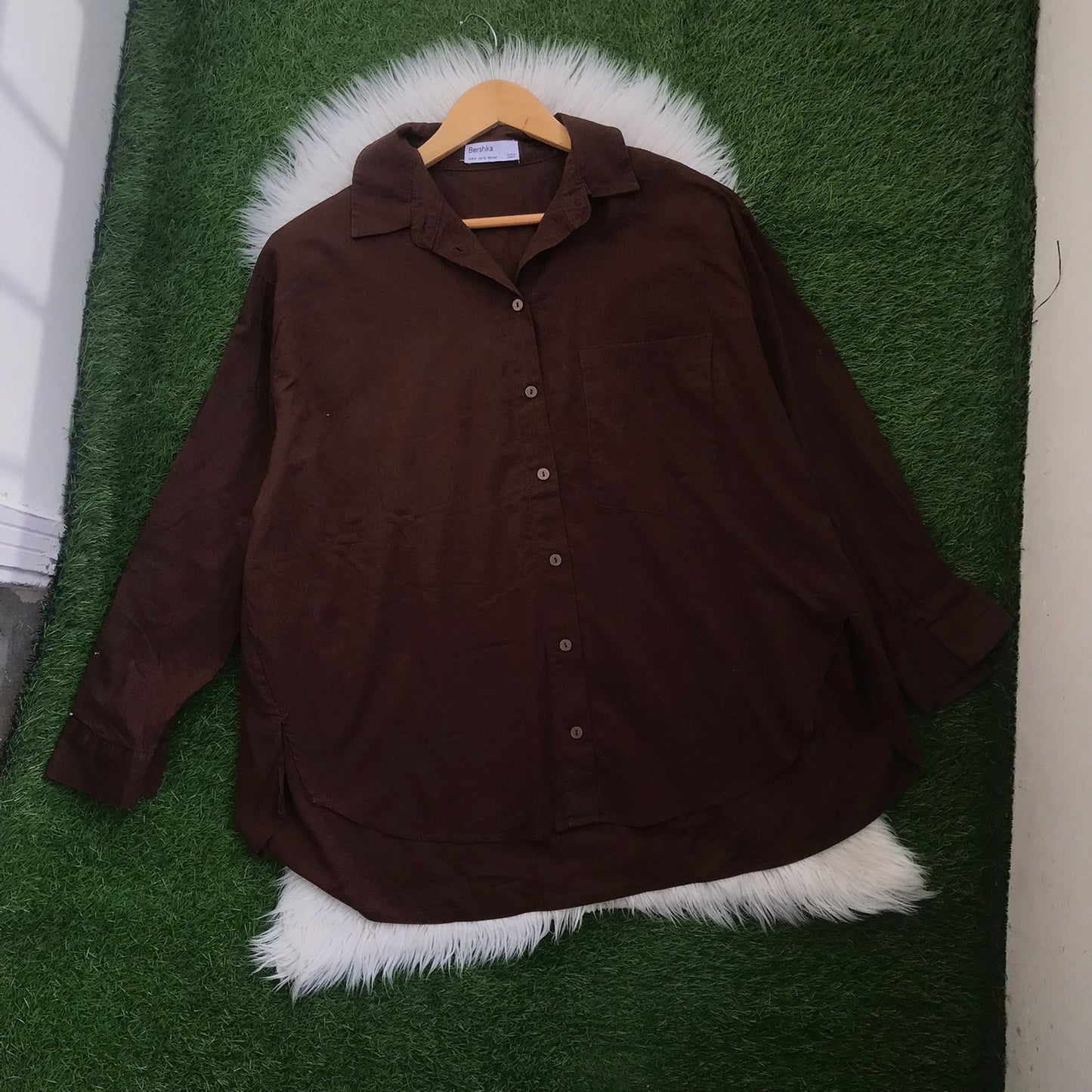 BUTTON DOWN