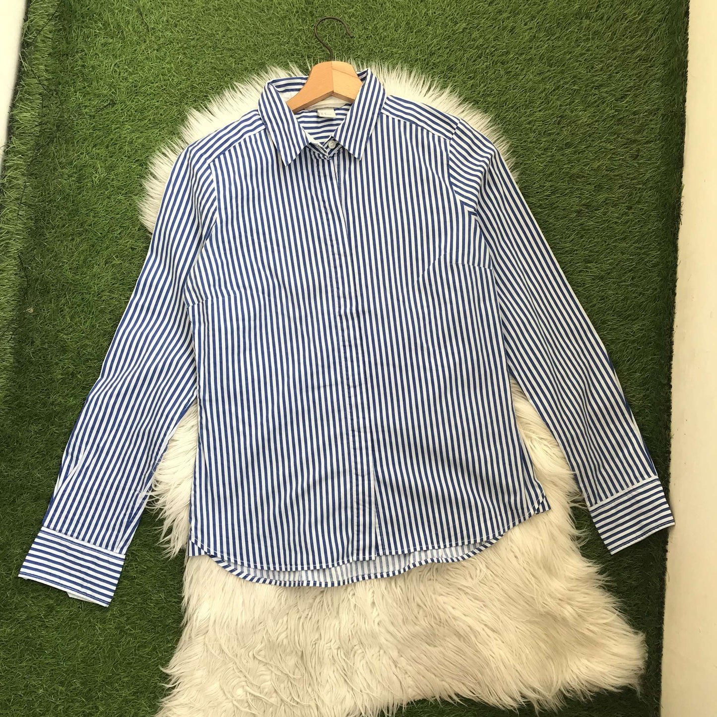HnM button down