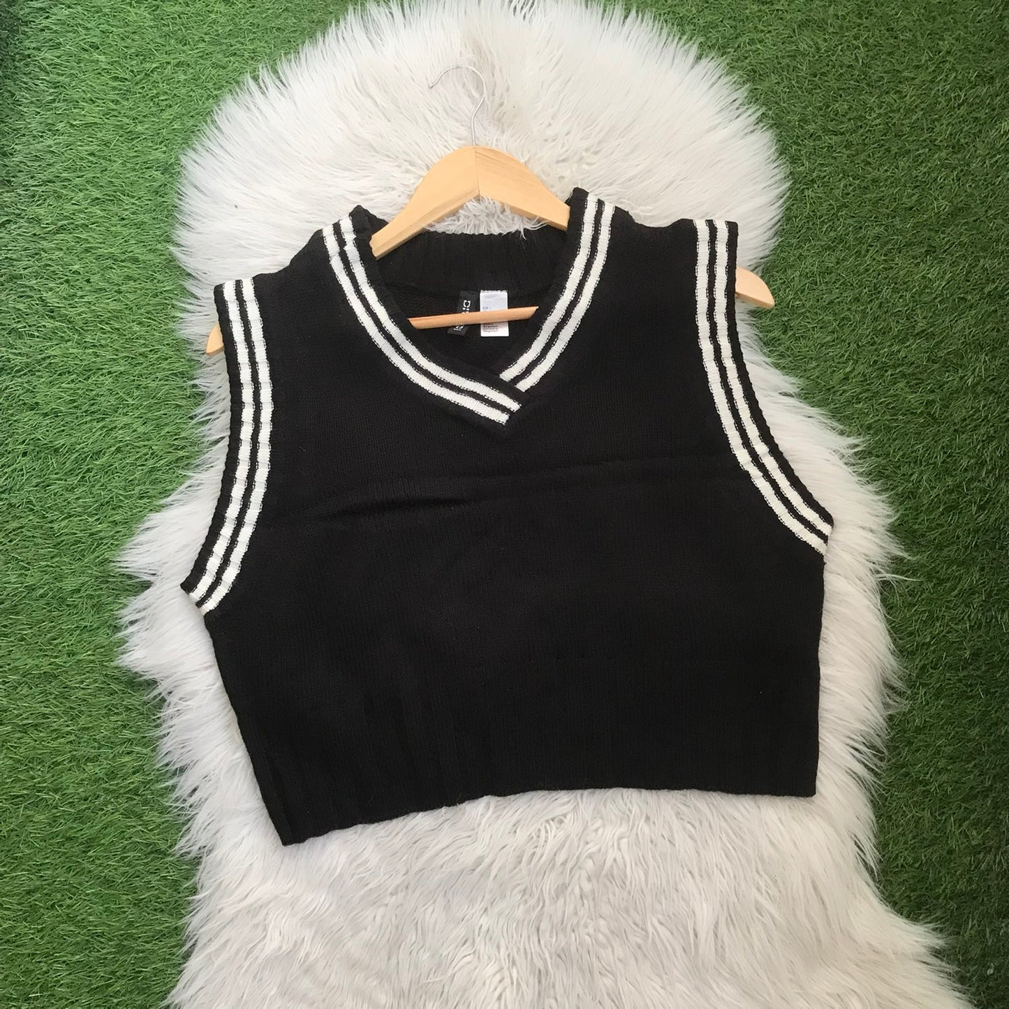 HnM vest sweater