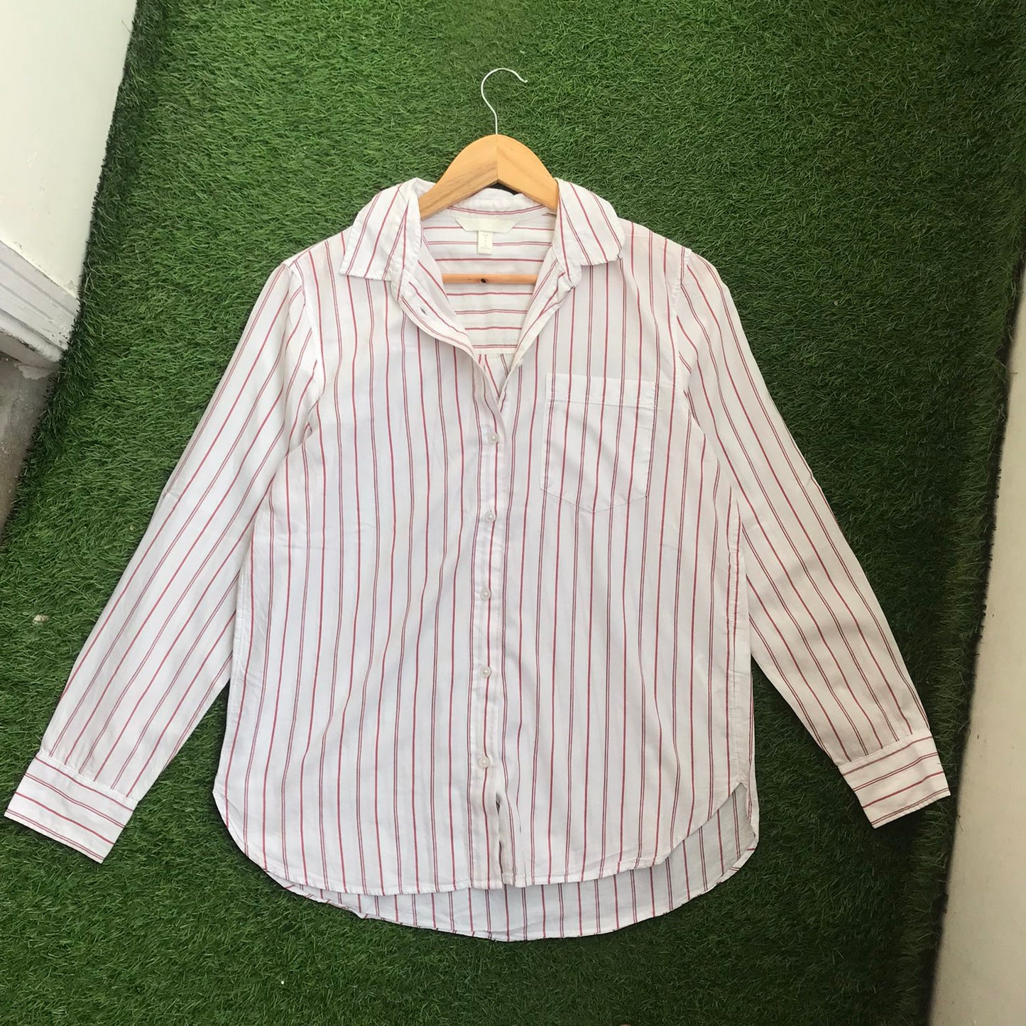 HnM button down