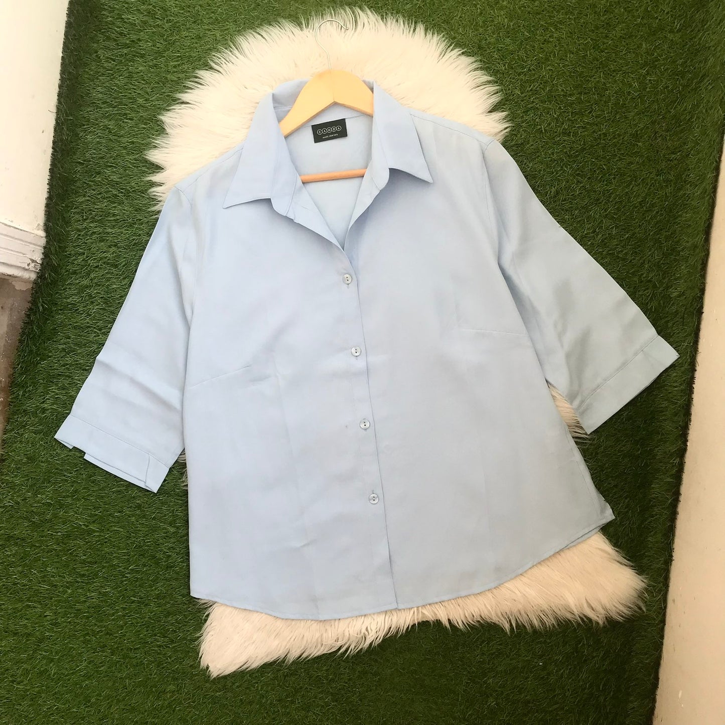 BUTTON DOWN