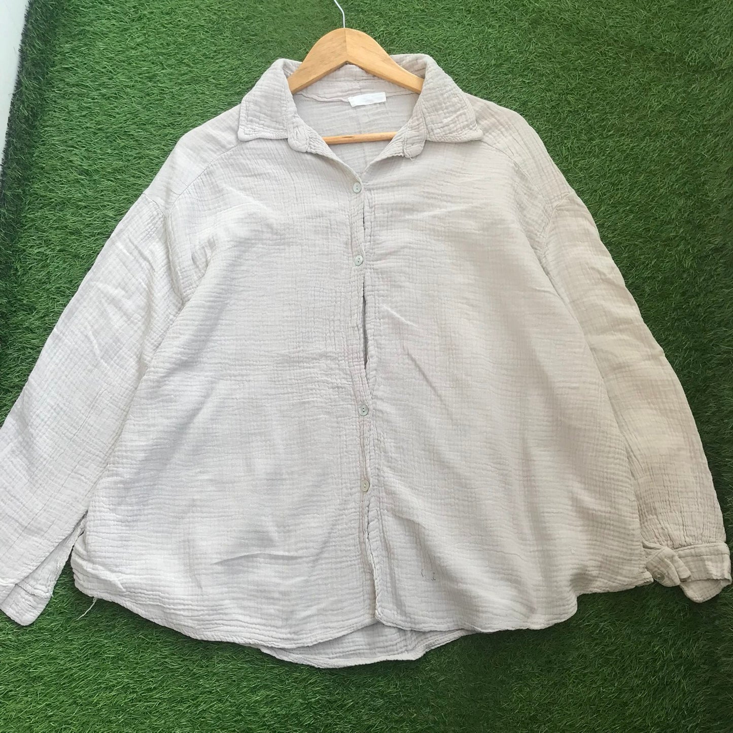 BUTTON DOWN