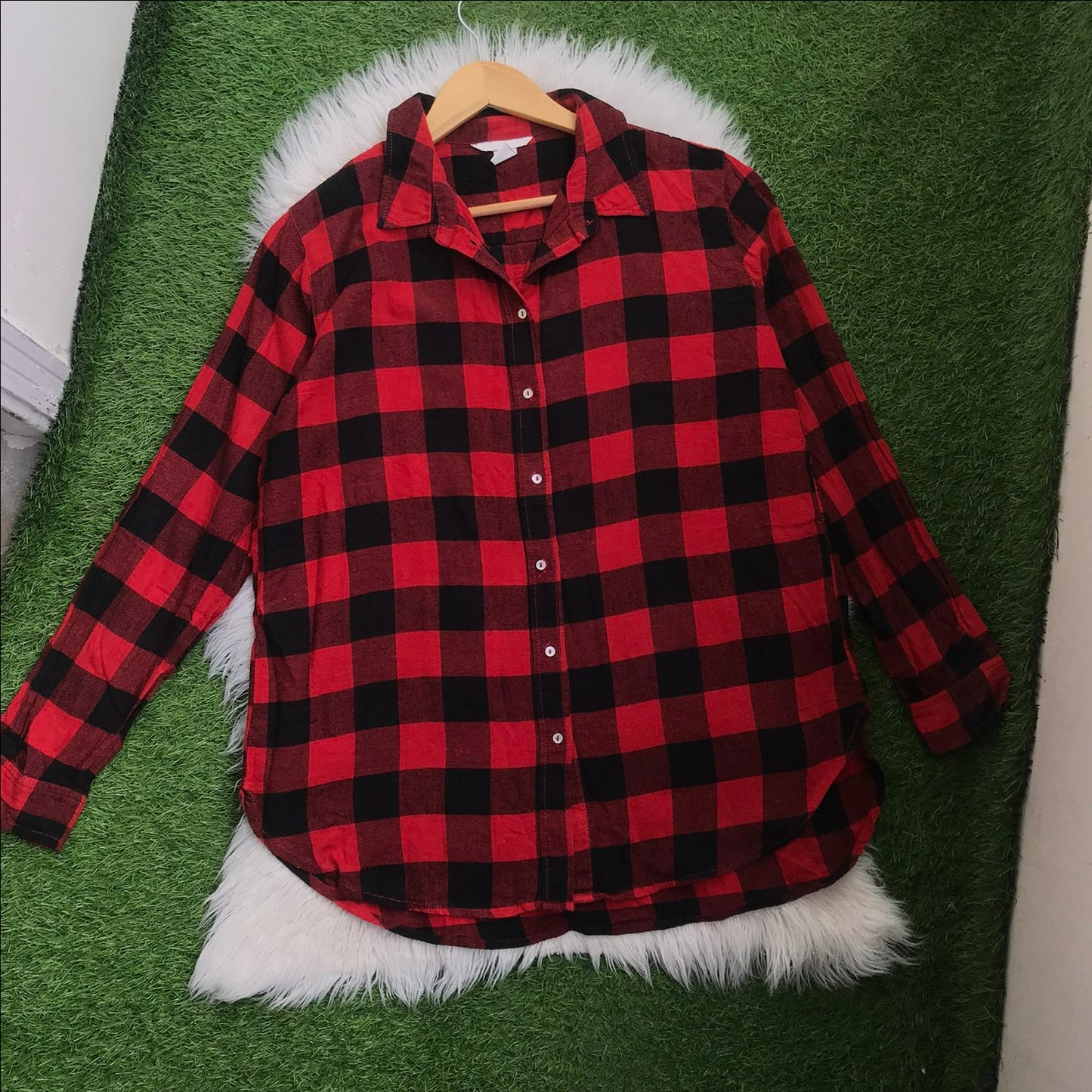 HnM button down