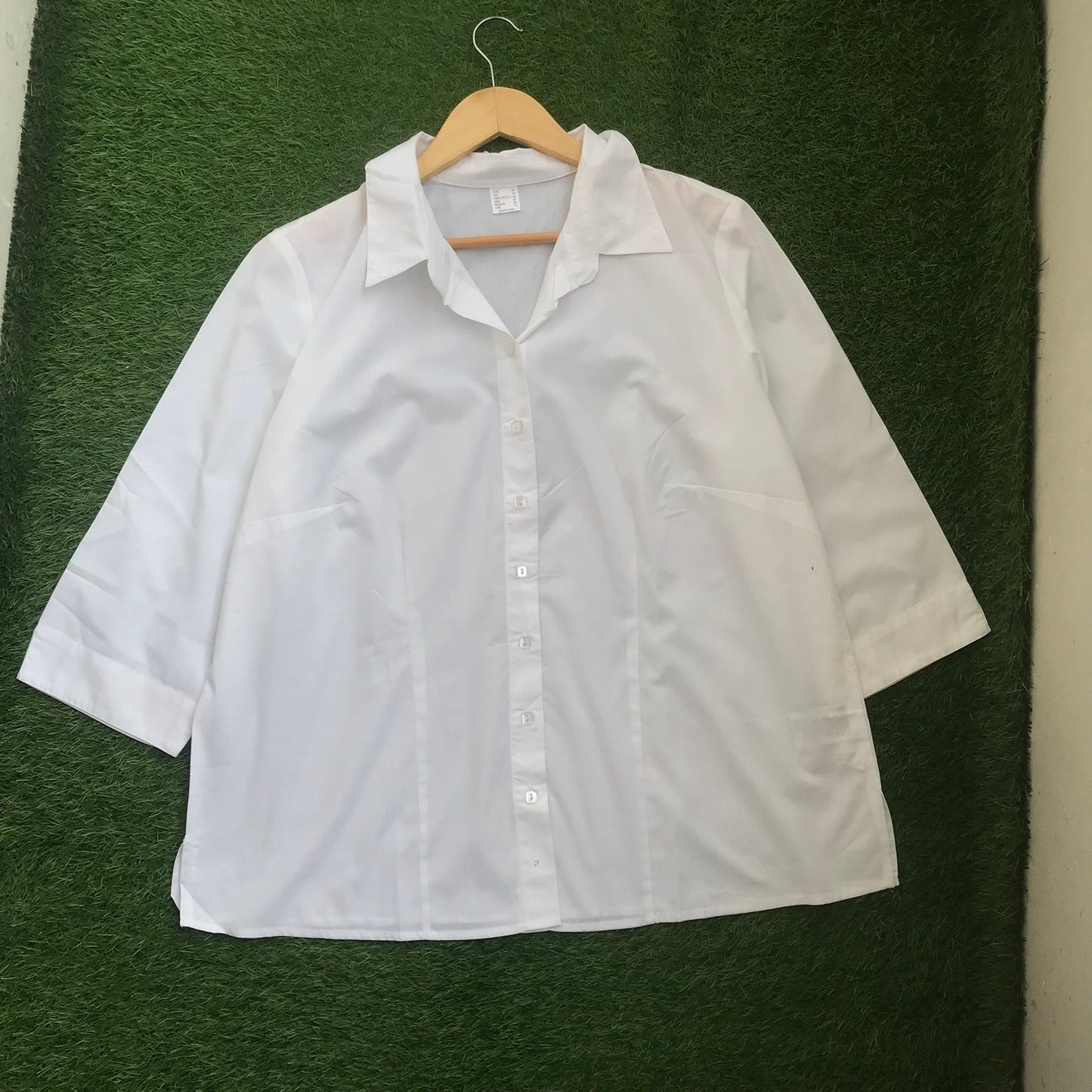 BUTTON DOWN