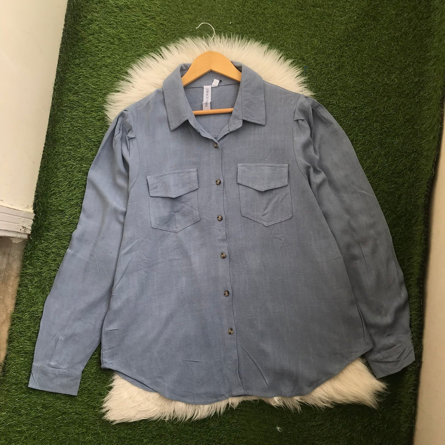 BUTTON DOWN