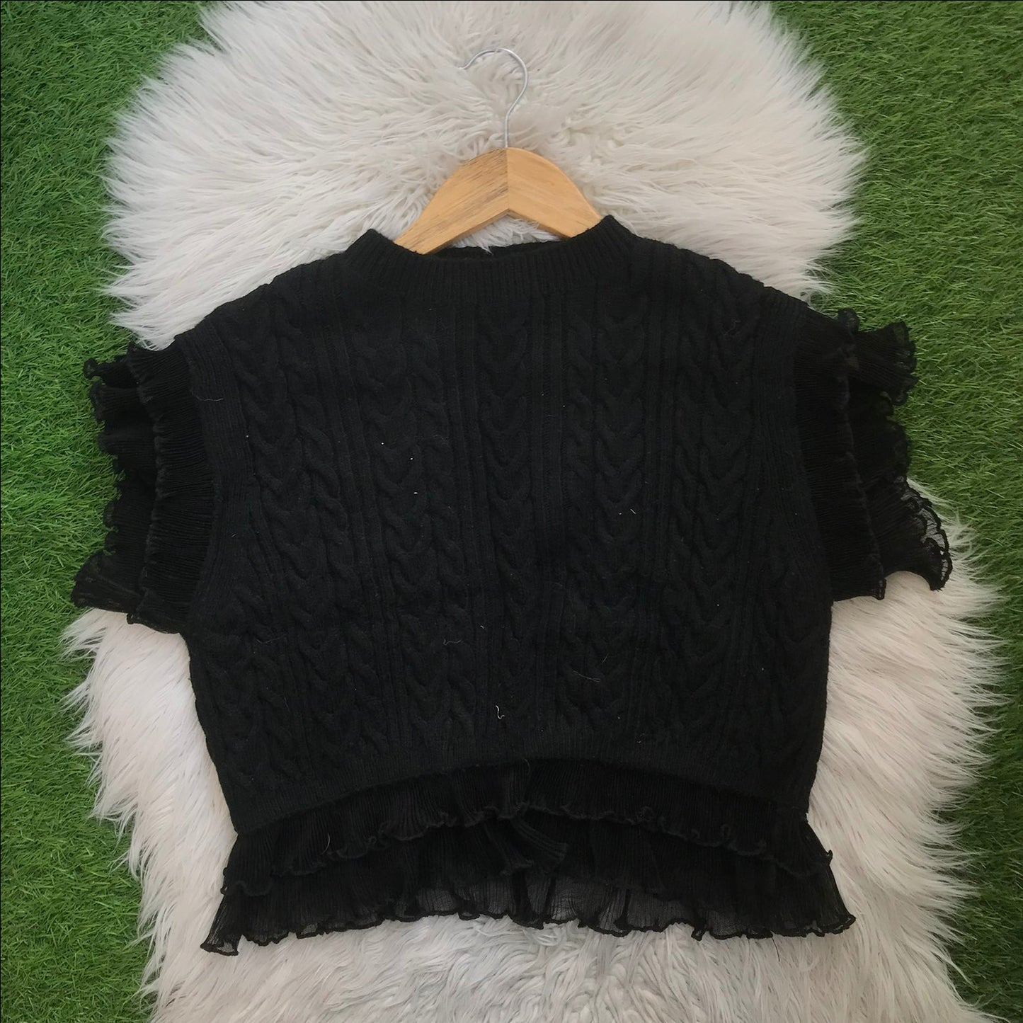 Zara woolen sweater🌟