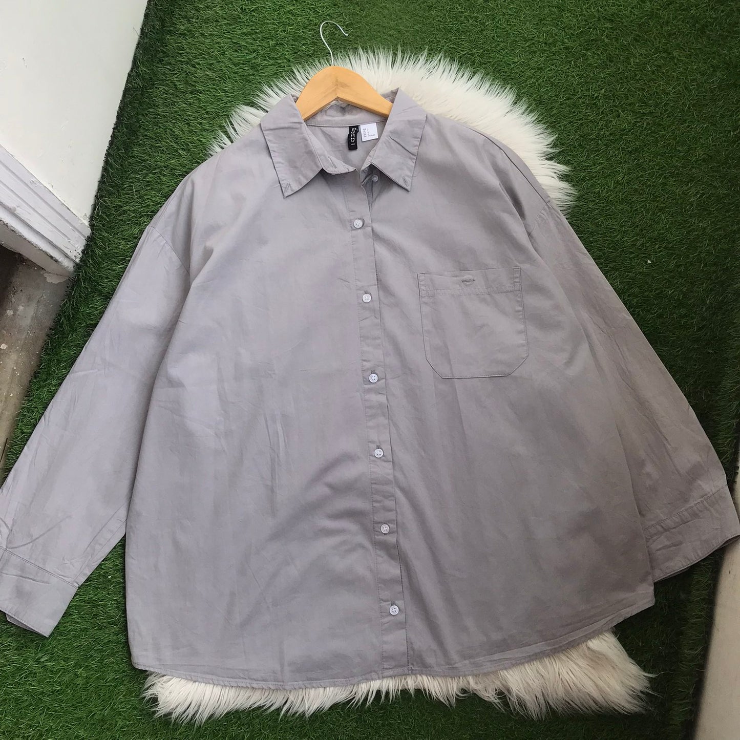 HnM button down
