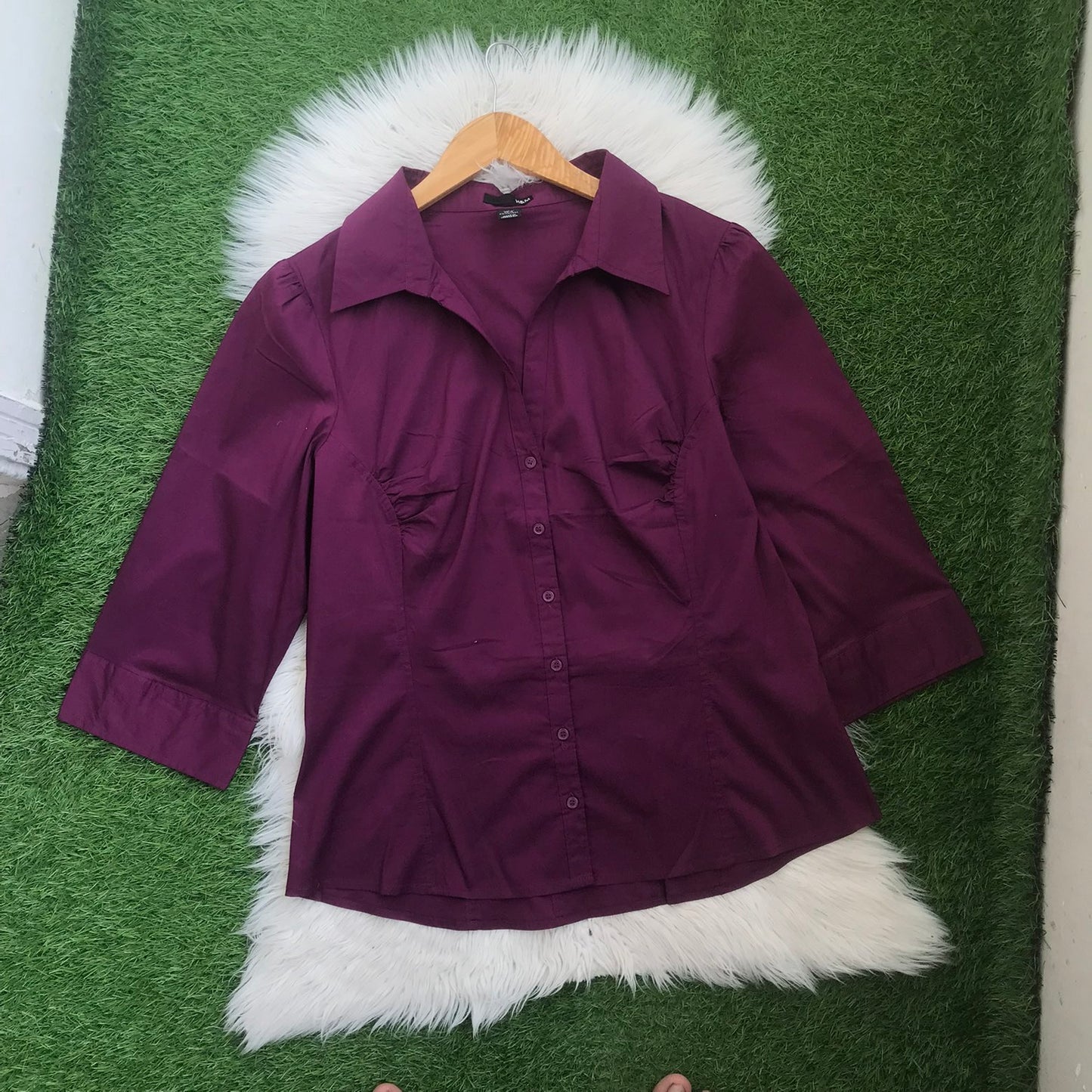 BUTTON DOWN