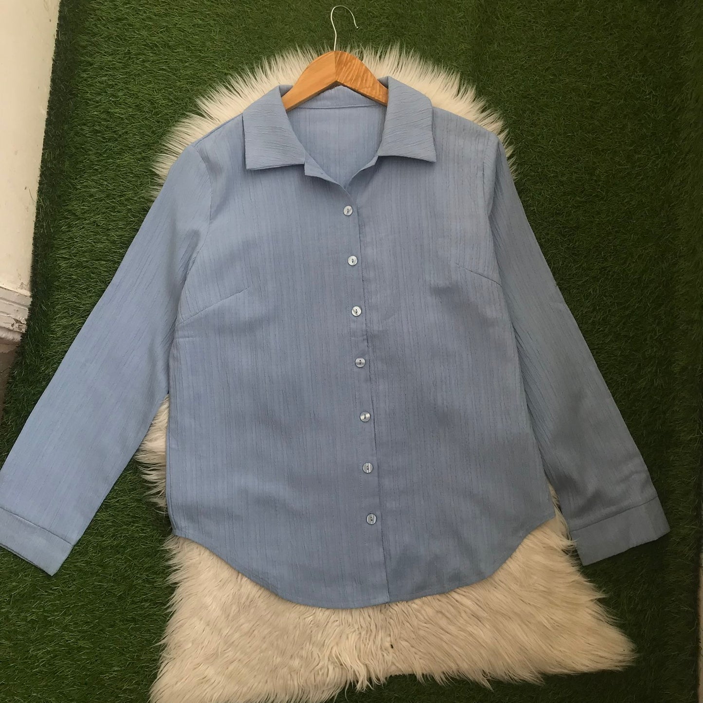 BUTTON DOWN