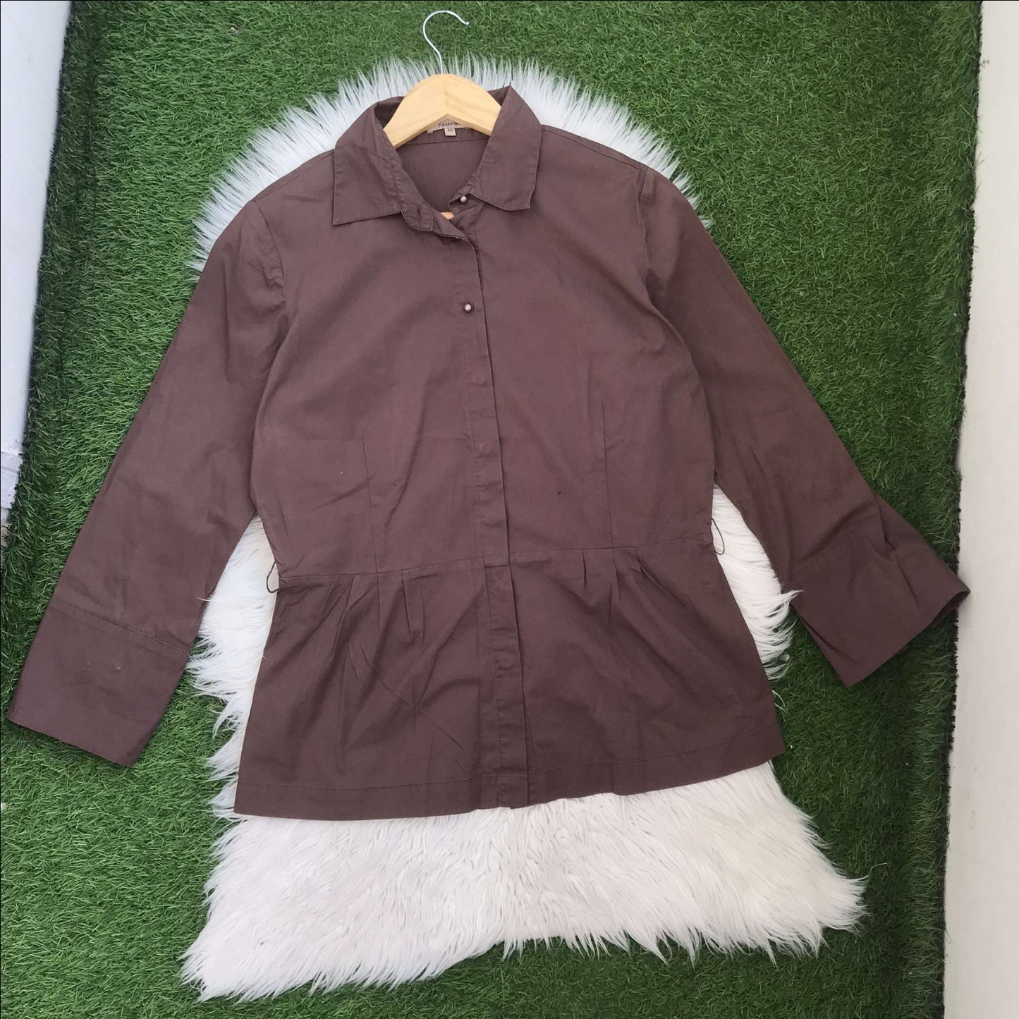 Reserved button down