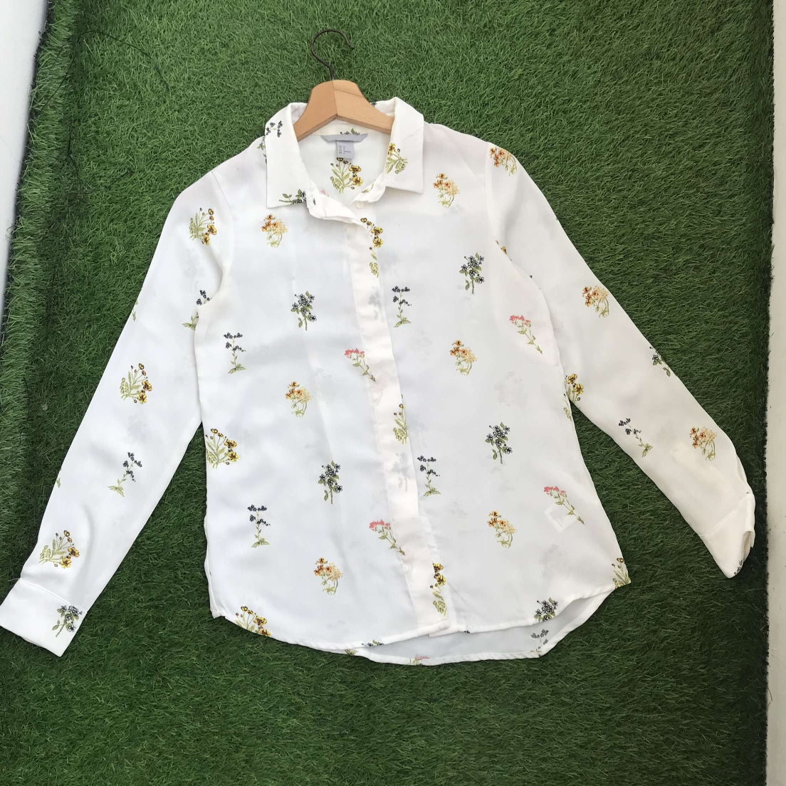 HnM button down