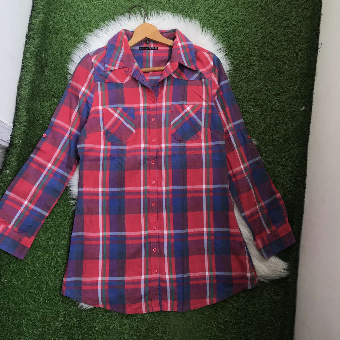 Atmosphere button down