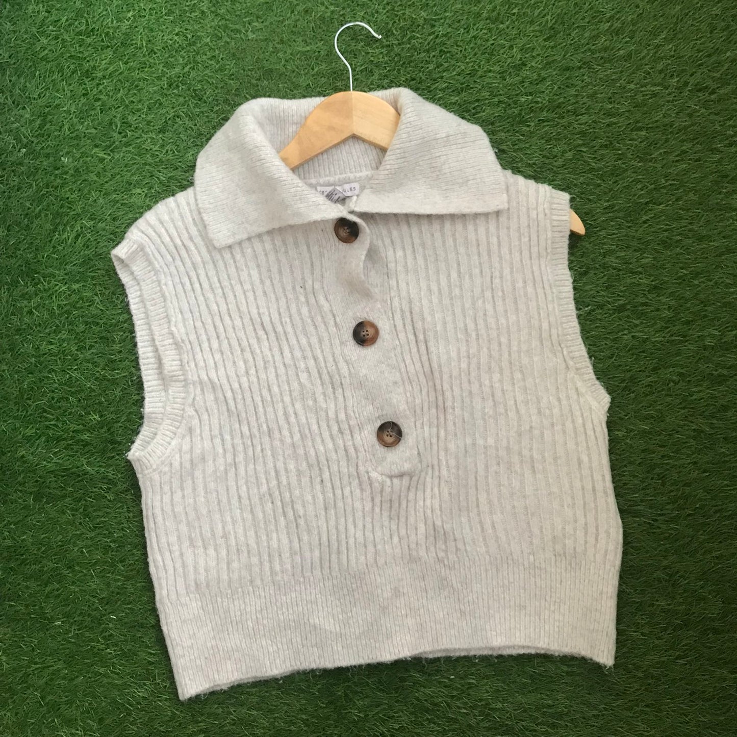 Vest sweater✨