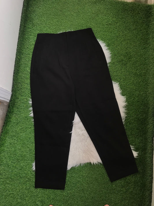 Zara Pant (L)