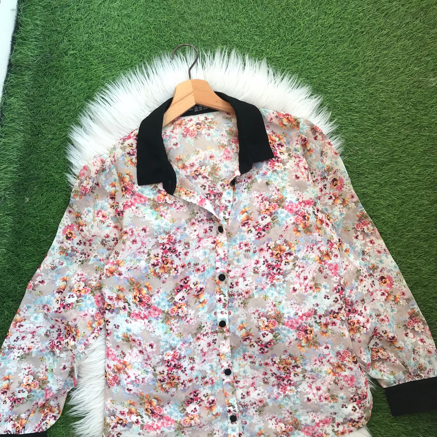 Atmosphere button down