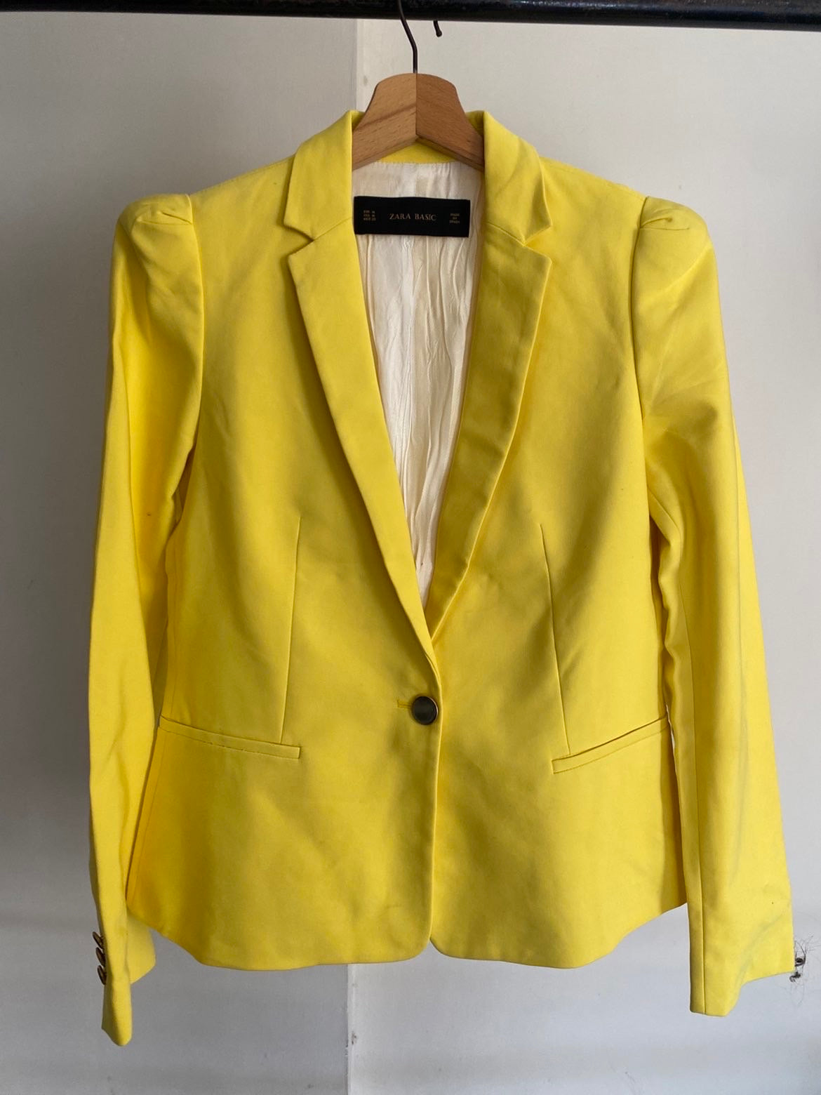 Zara basic