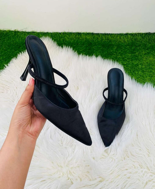 BLACK POINTED