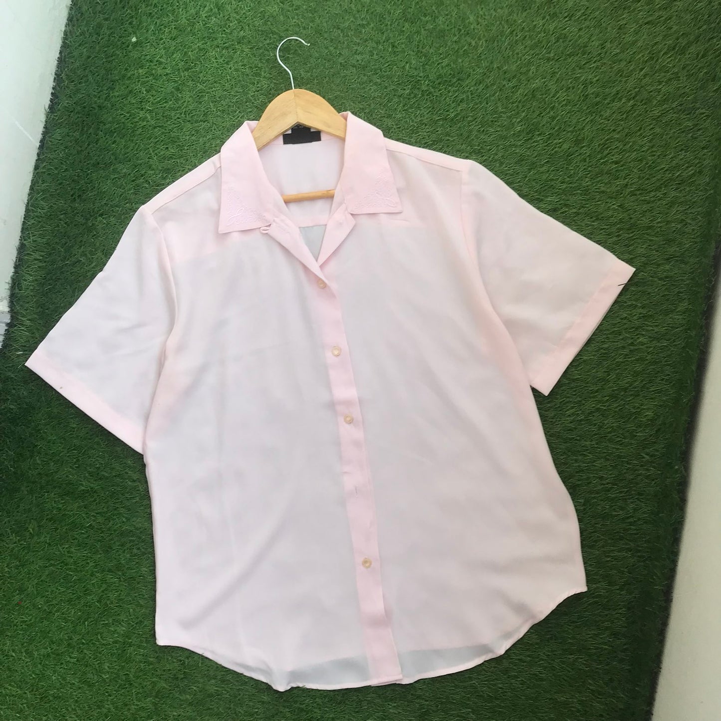 BUTTON DOWN