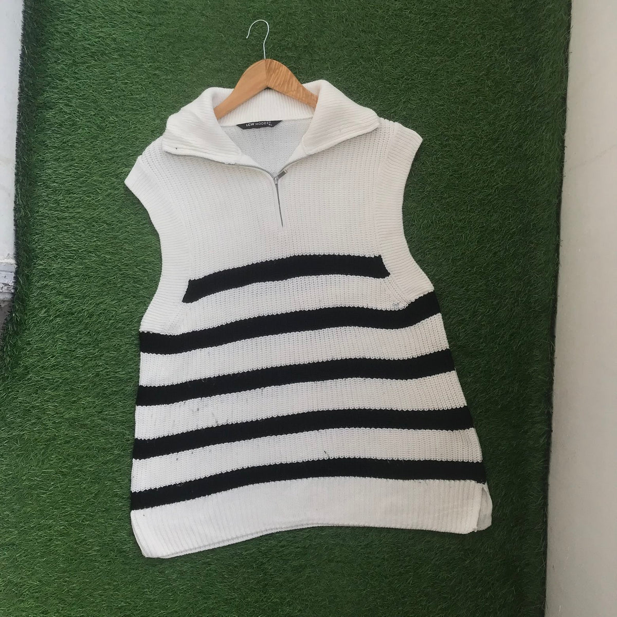 Zipper vest