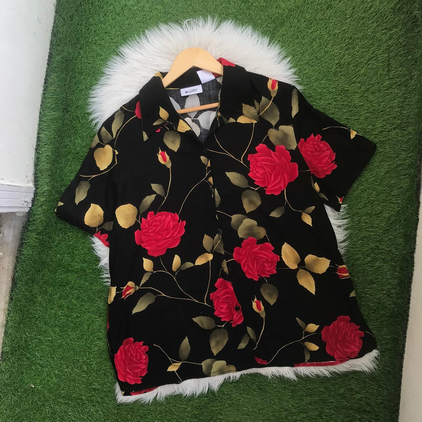 FLORAL BUTTON DOWN
