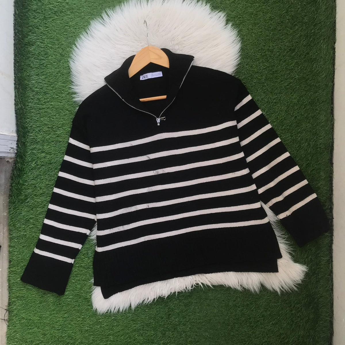 Zara zipper sweater