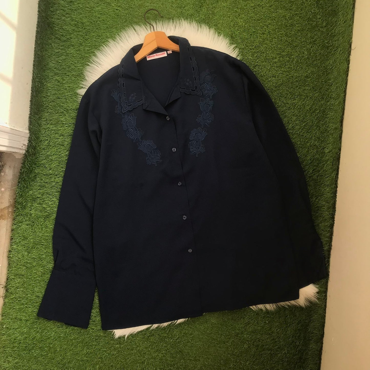 BUTTON DOWN
