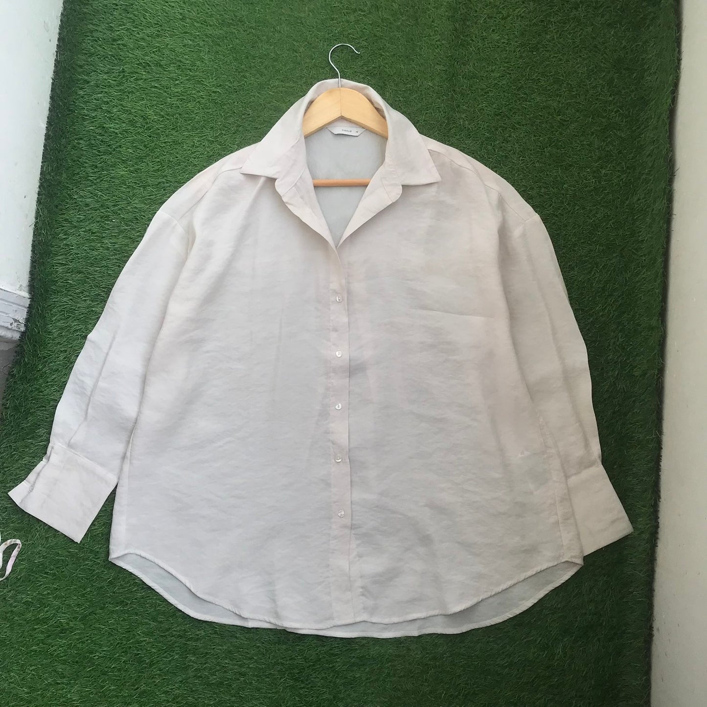 BUTTON DOWN