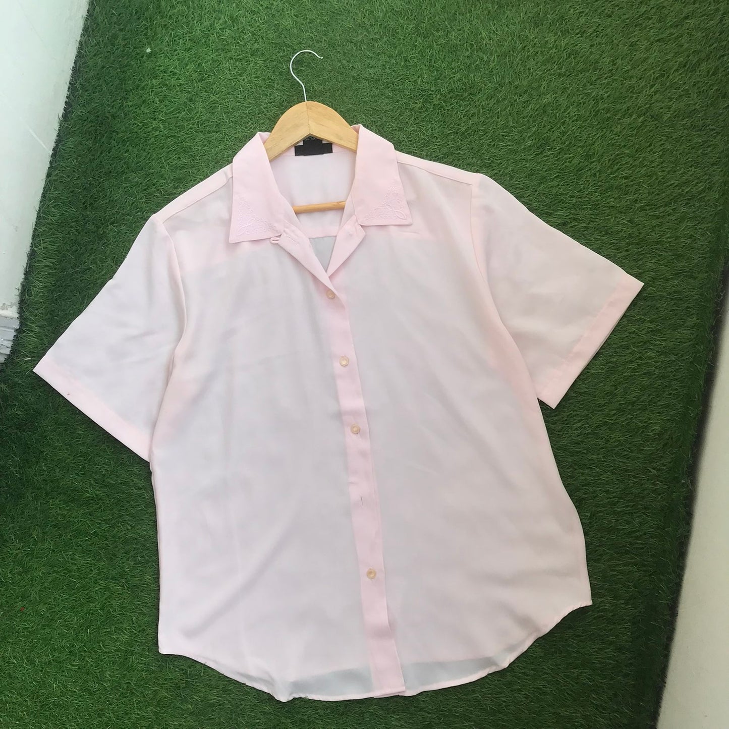 BUTTON DOWN
