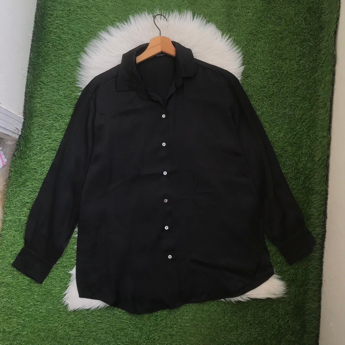 BUTTON DOWN