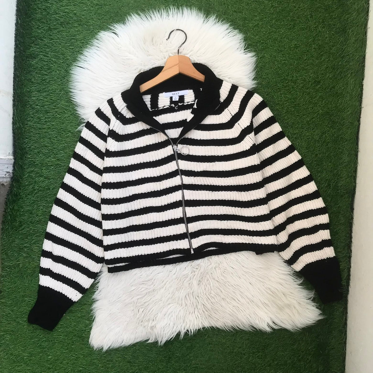 Zipper sweater