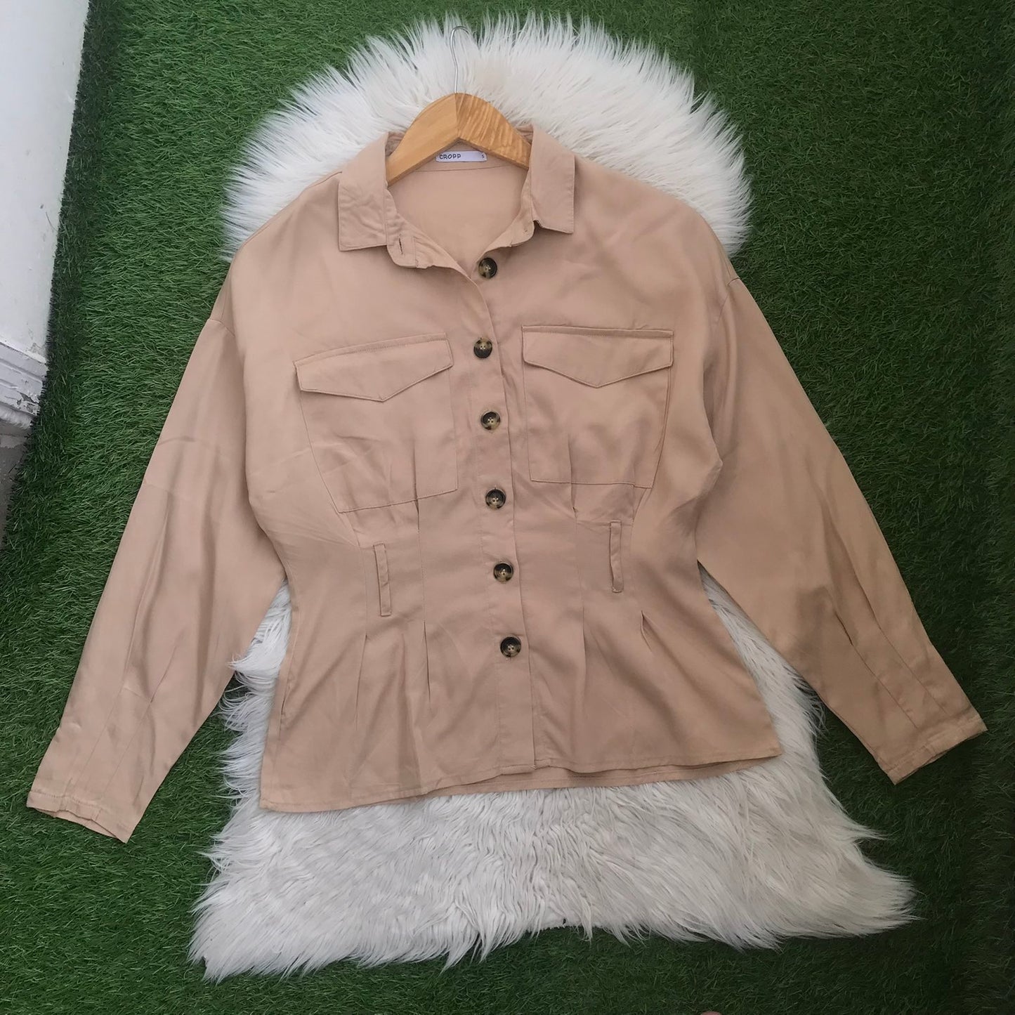 BUTTON DOWN