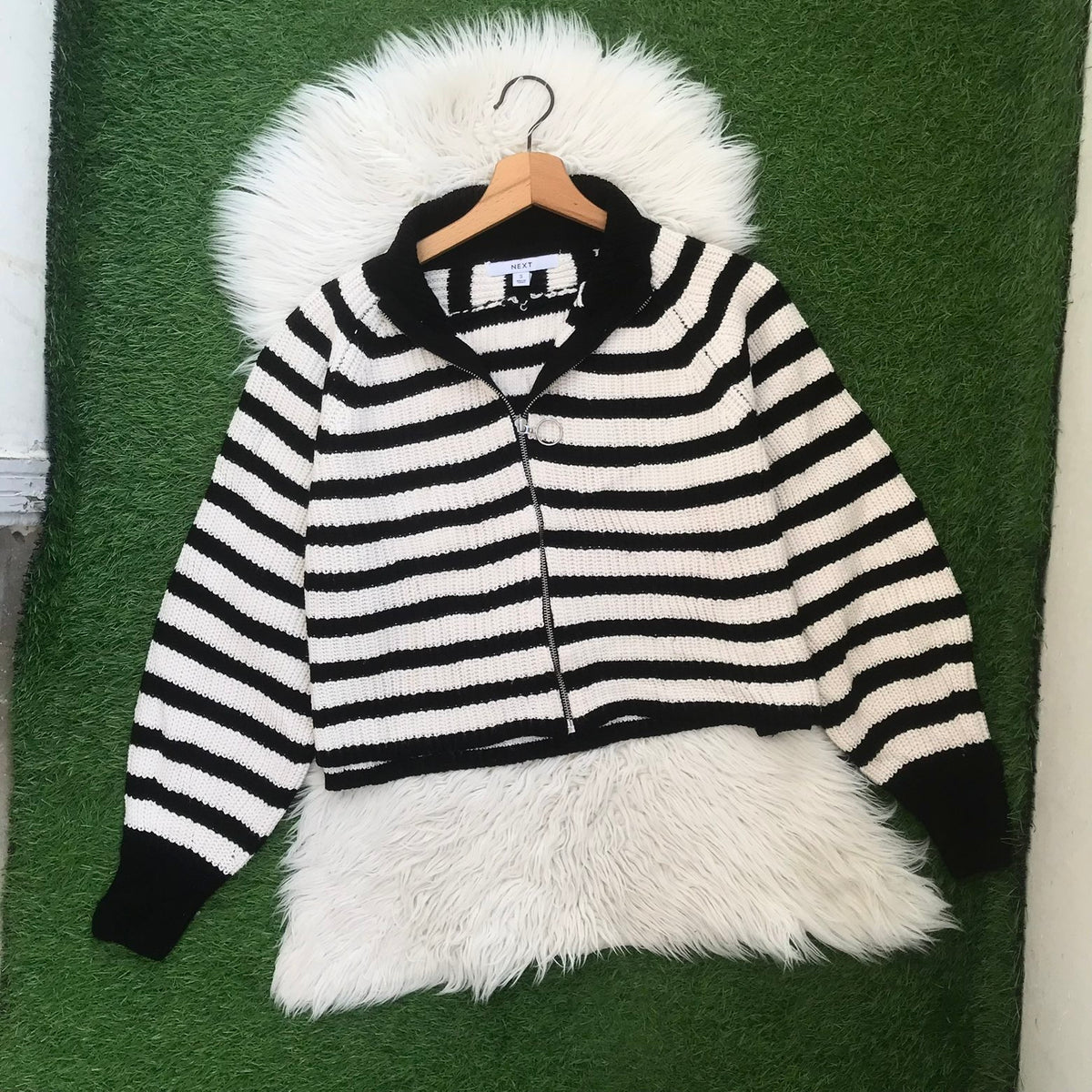 Zipper sweater