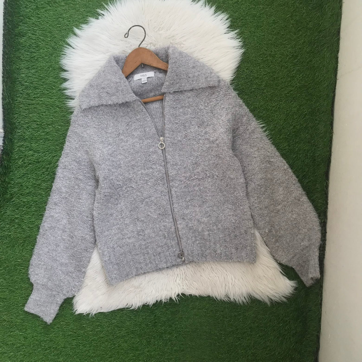 Zipper sweater