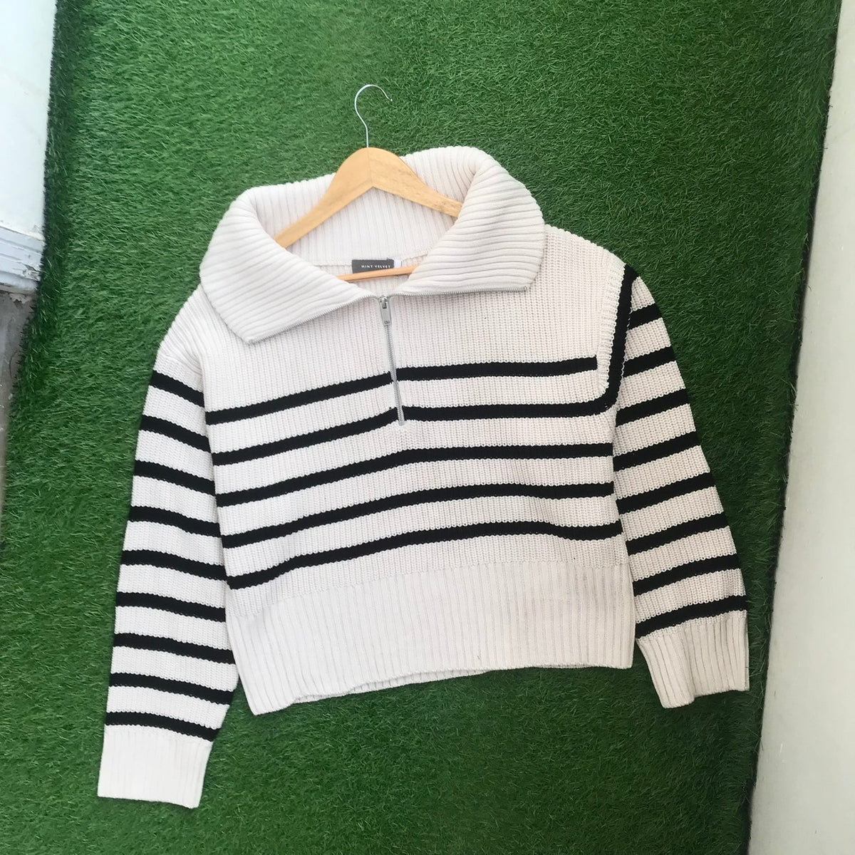 Zipper sweater