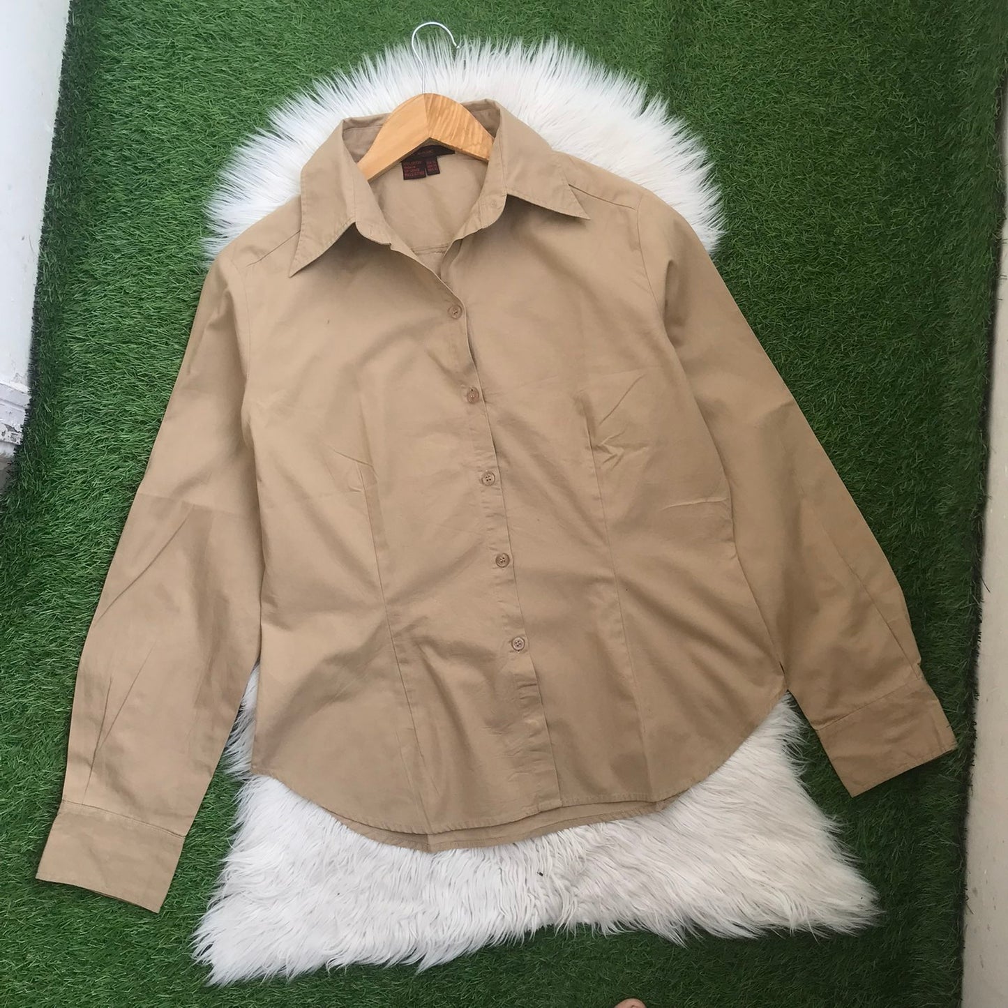BUTTON DOWN