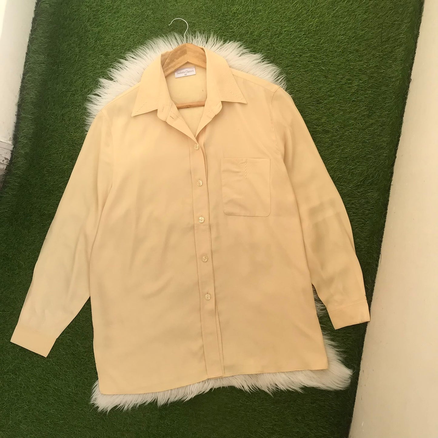 BUTTON DOWN