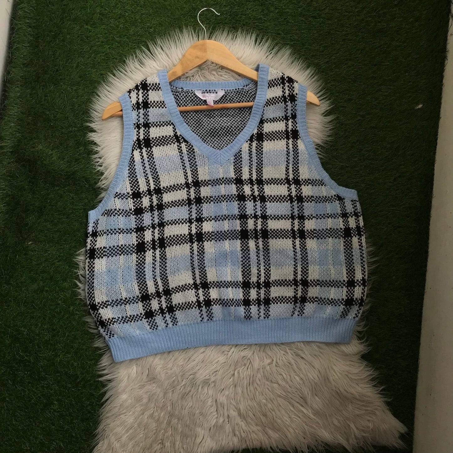 Vest sweater
