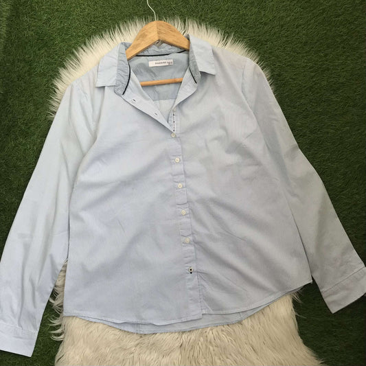 Reserved button down