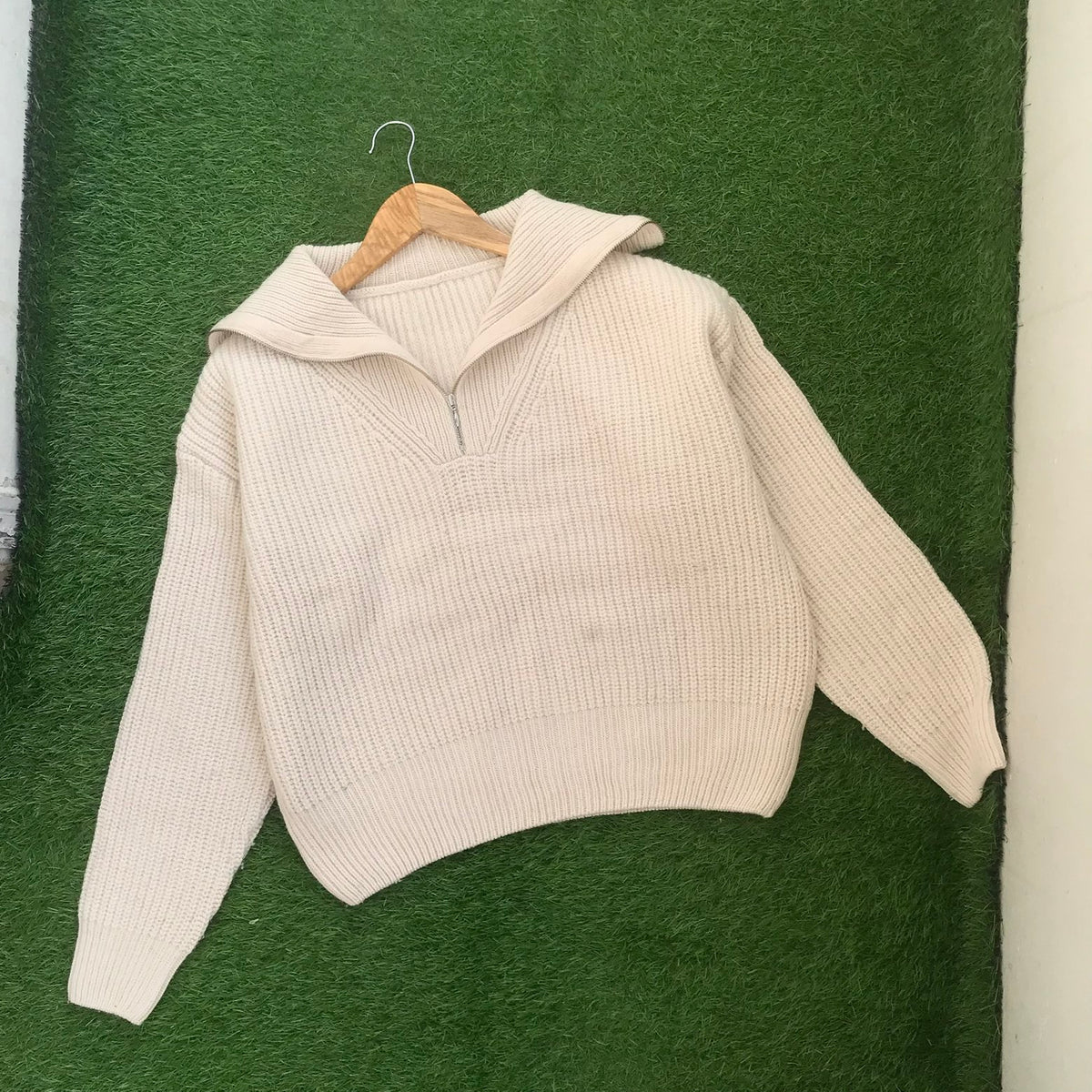 Zipper sweater