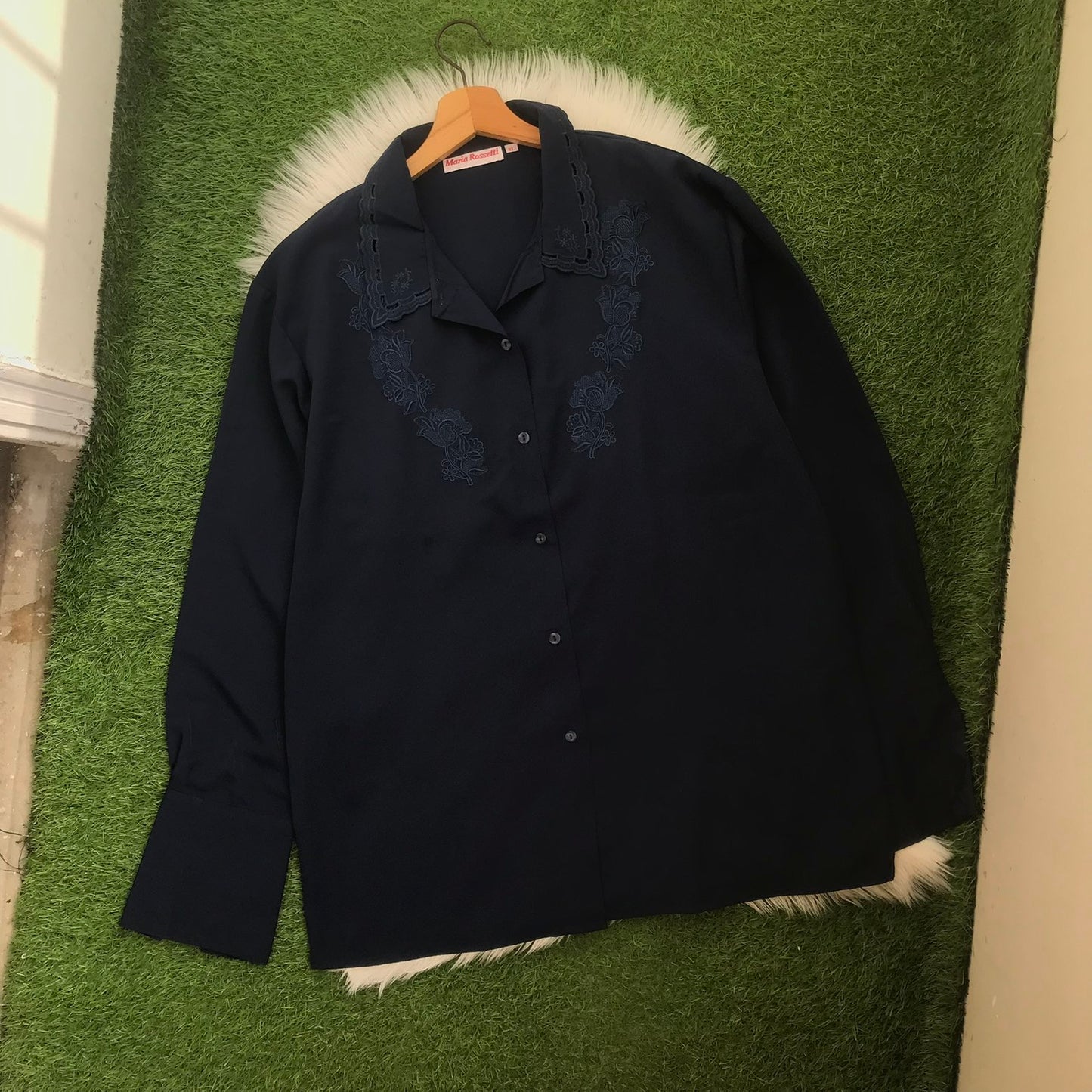 BUTTON DOWN